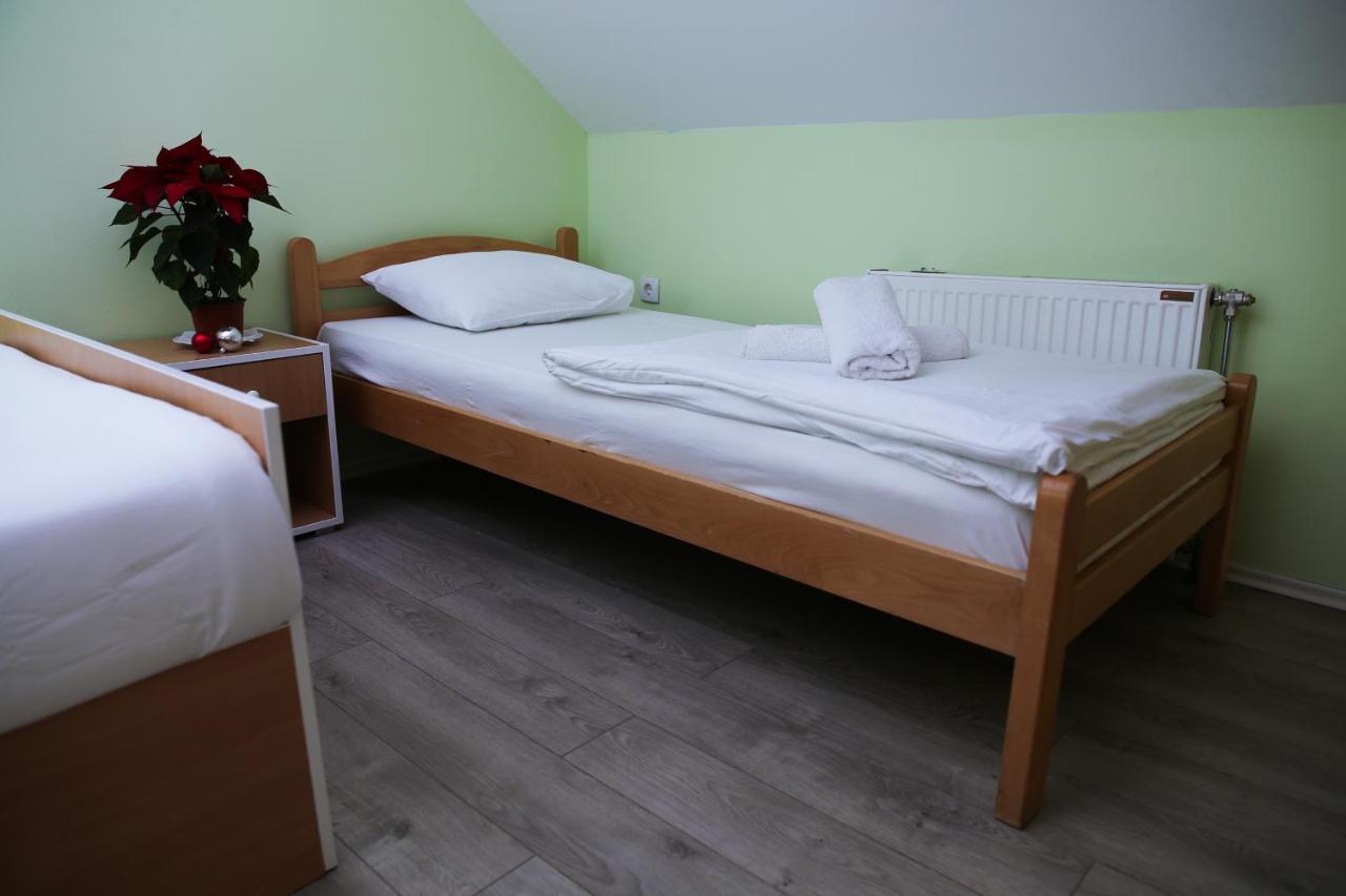 Motel Zmajevac Fruska Gora Novi Sad Exterior foto